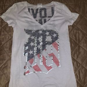 PINK by Victoria Secret tshirt M